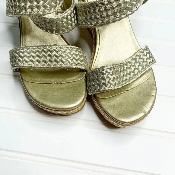 Stuart Weitzman Alex Crochet Wedge Sandal in Gold - Picture 7 of 10